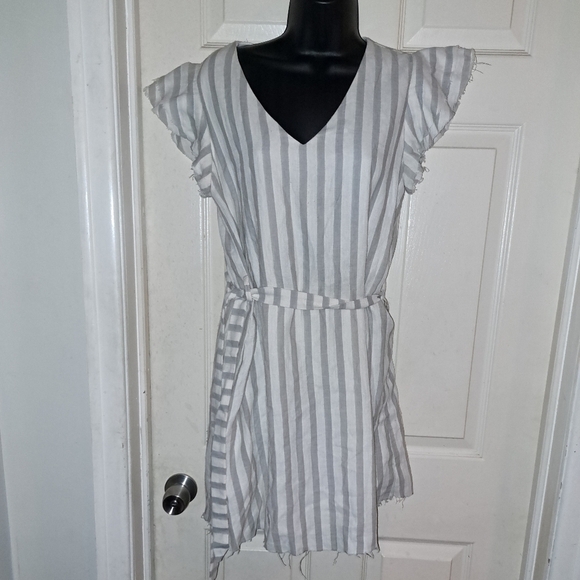Sadie and sage striped dress - Picture 1 of 5